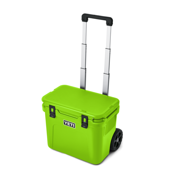 YETI Roadie 32 Wheeled Cooler, Venom